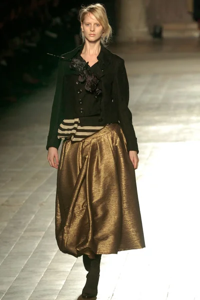 Look 8